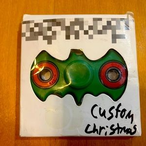 Box a little bit worn out, but the spinner is excellent at spinning